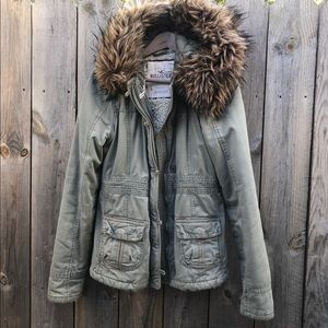 Green army jacket  w/ detachable hood